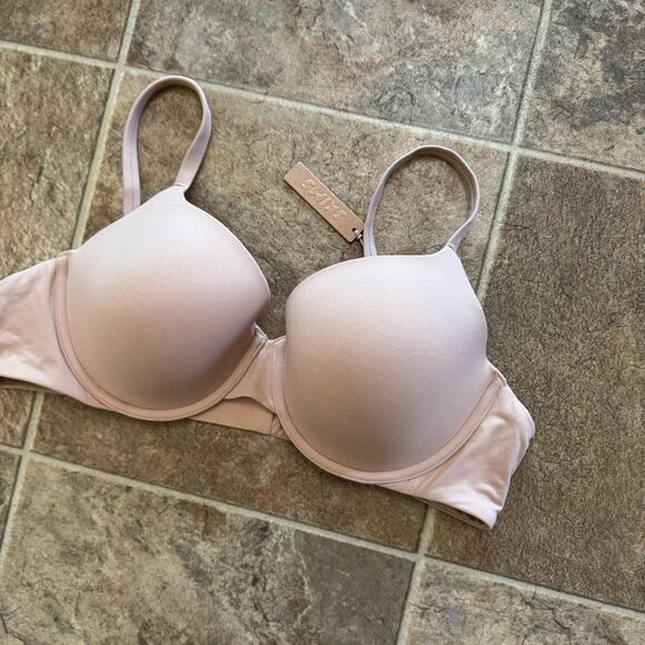 Skims Fits Everybody T-shirt Demi Bra Mica Size 44D - Picture 3 of 8